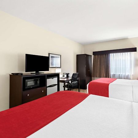 Best Western Palmyra Inn & Suites Eksteriør billede