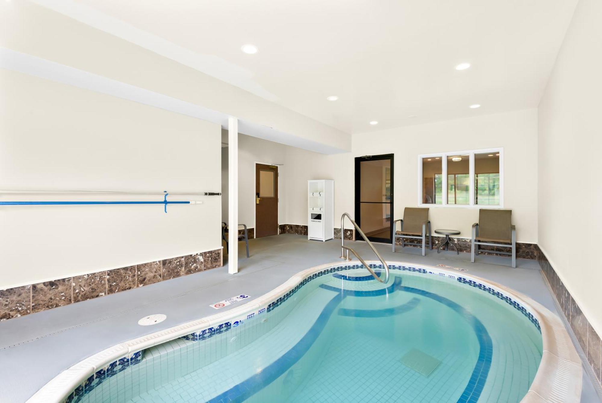 Best Western Palmyra Inn & Suites Eksteriør billede