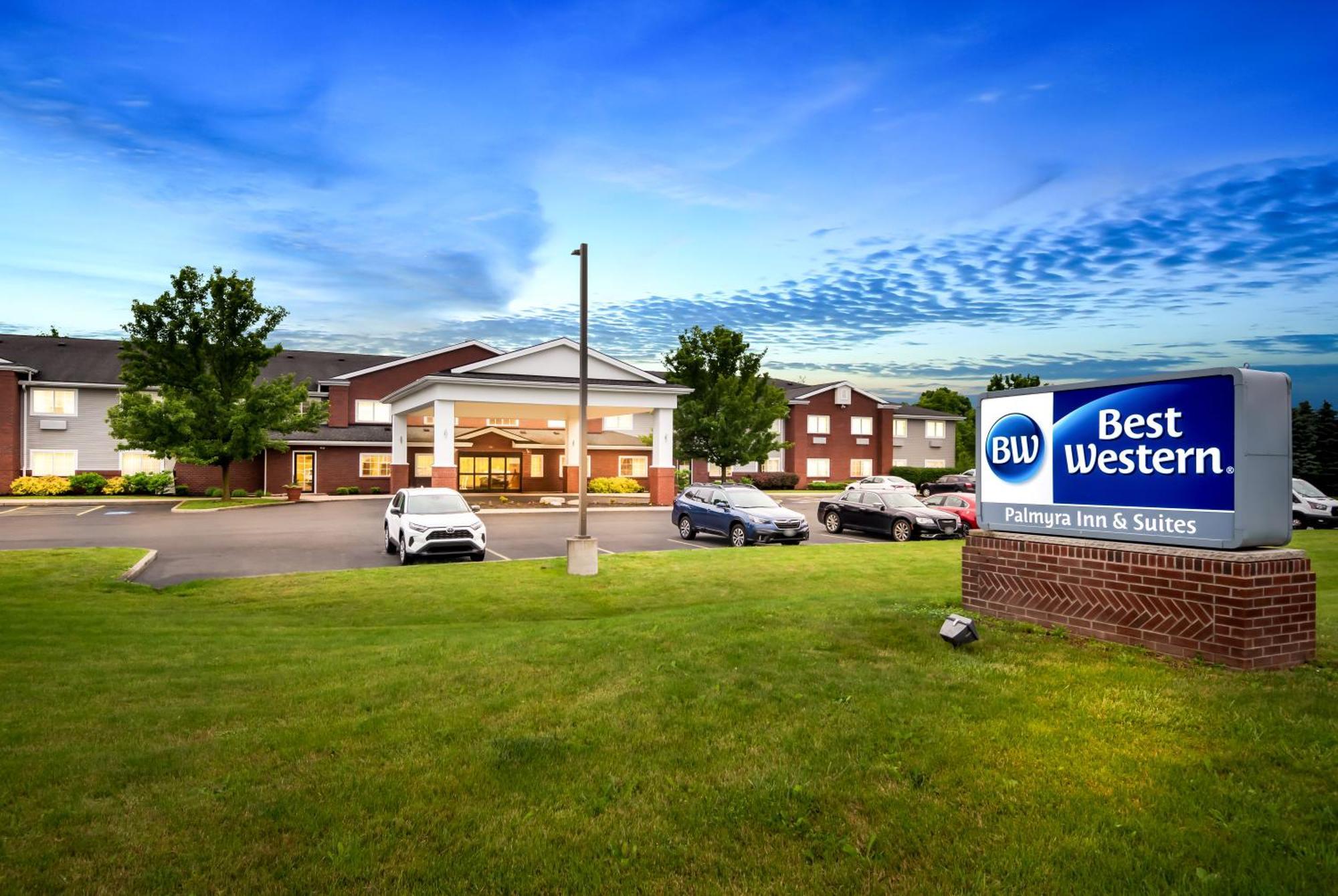 Best Western Palmyra Inn & Suites Eksteriør billede