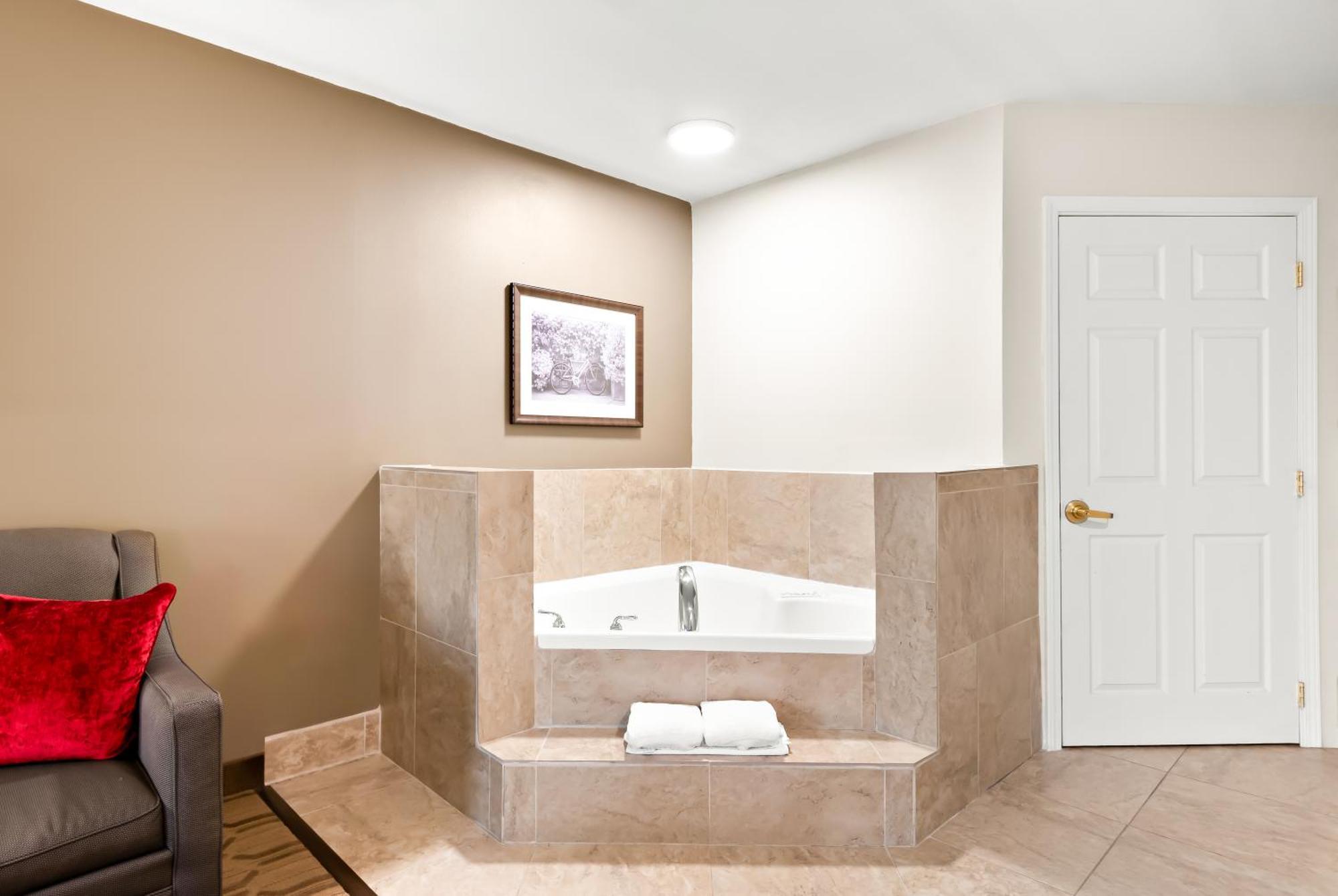 Best Western Palmyra Inn & Suites Eksteriør billede