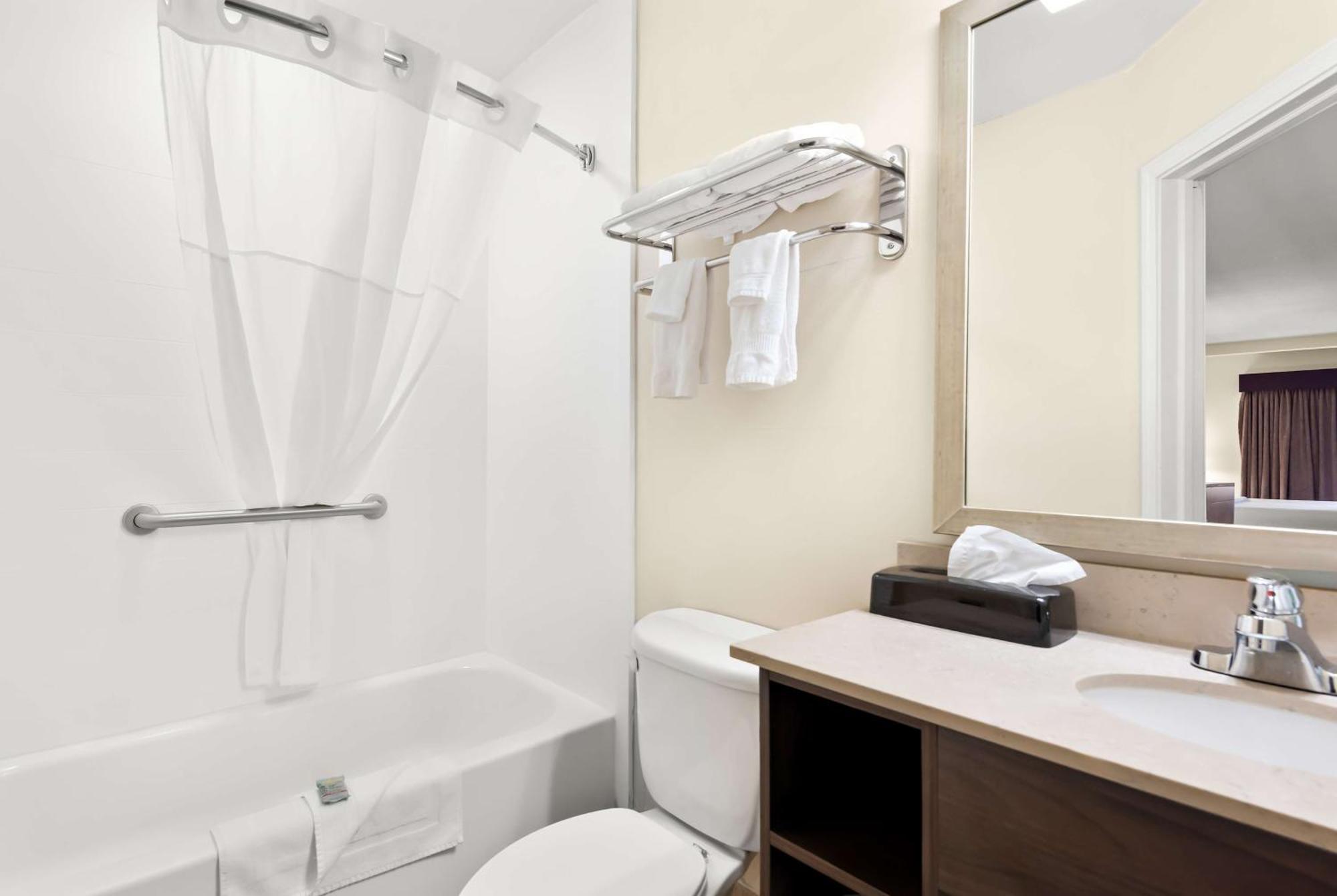 Best Western Palmyra Inn & Suites Eksteriør billede